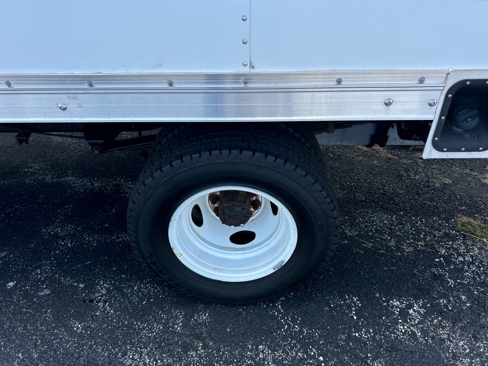 2021 Ford E-350SD Base Cutaway