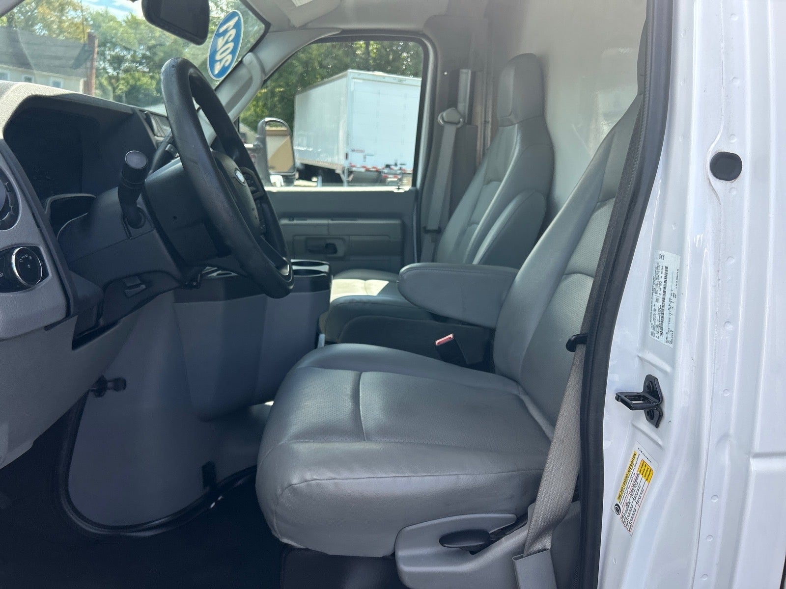 2021 Ford E-350SD Base Cutaway