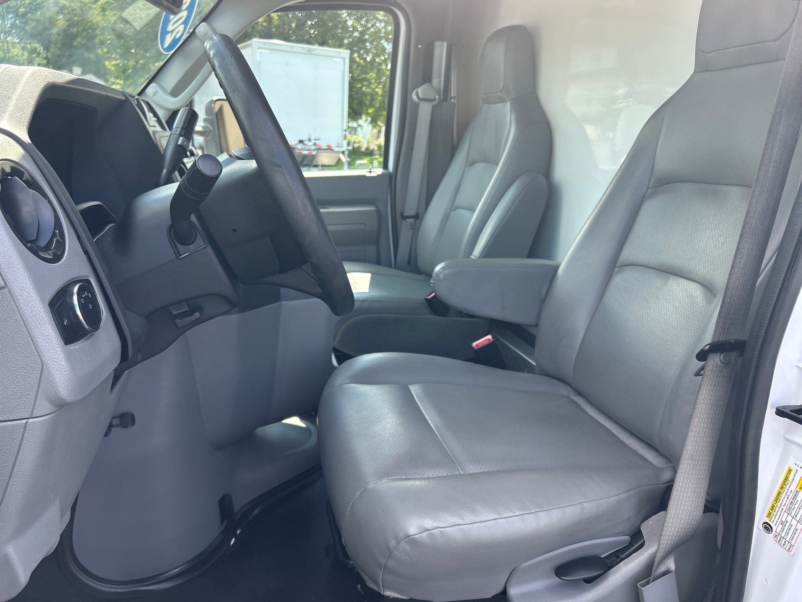 2021 Ford E-350SD Base Cutaway