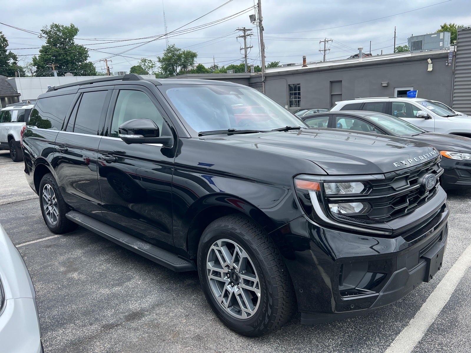 2025 Ford Expedition Max Active