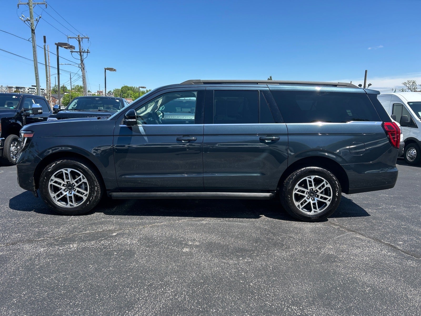 2025 Ford Expedition Max Active
