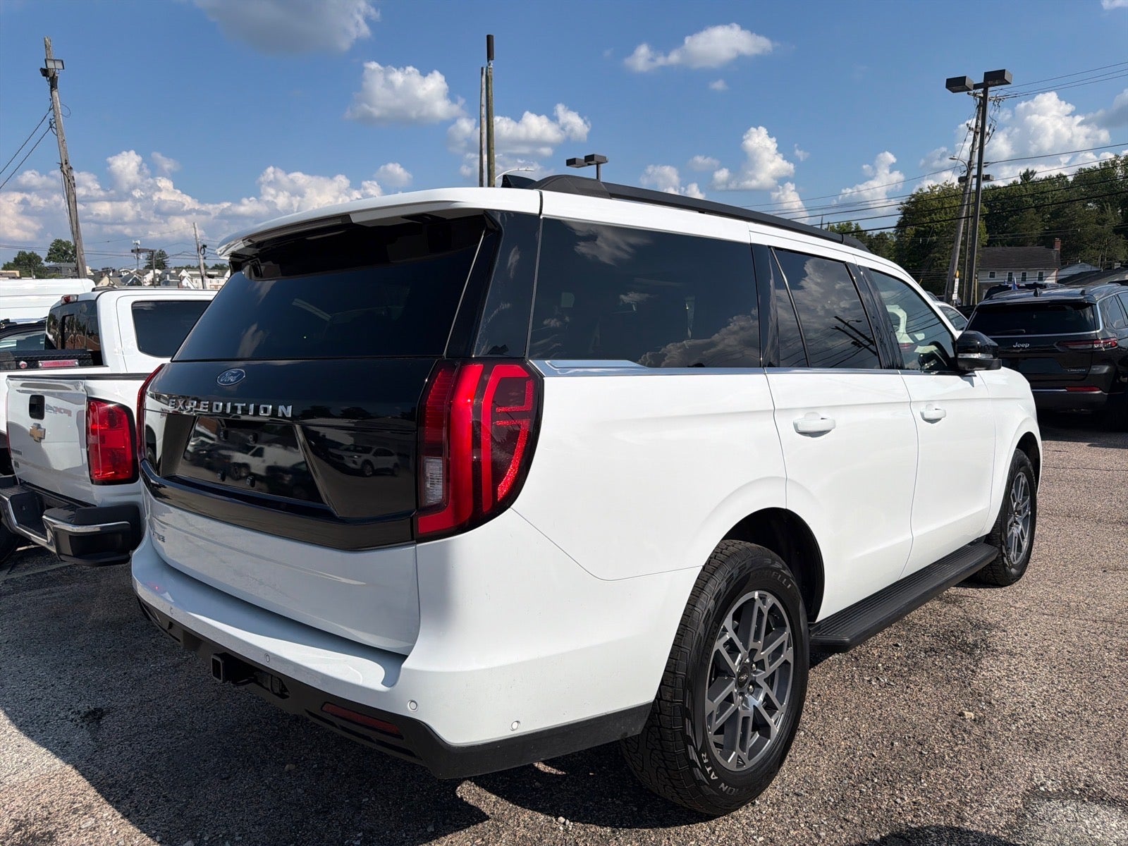 2025 Ford Expedition Active