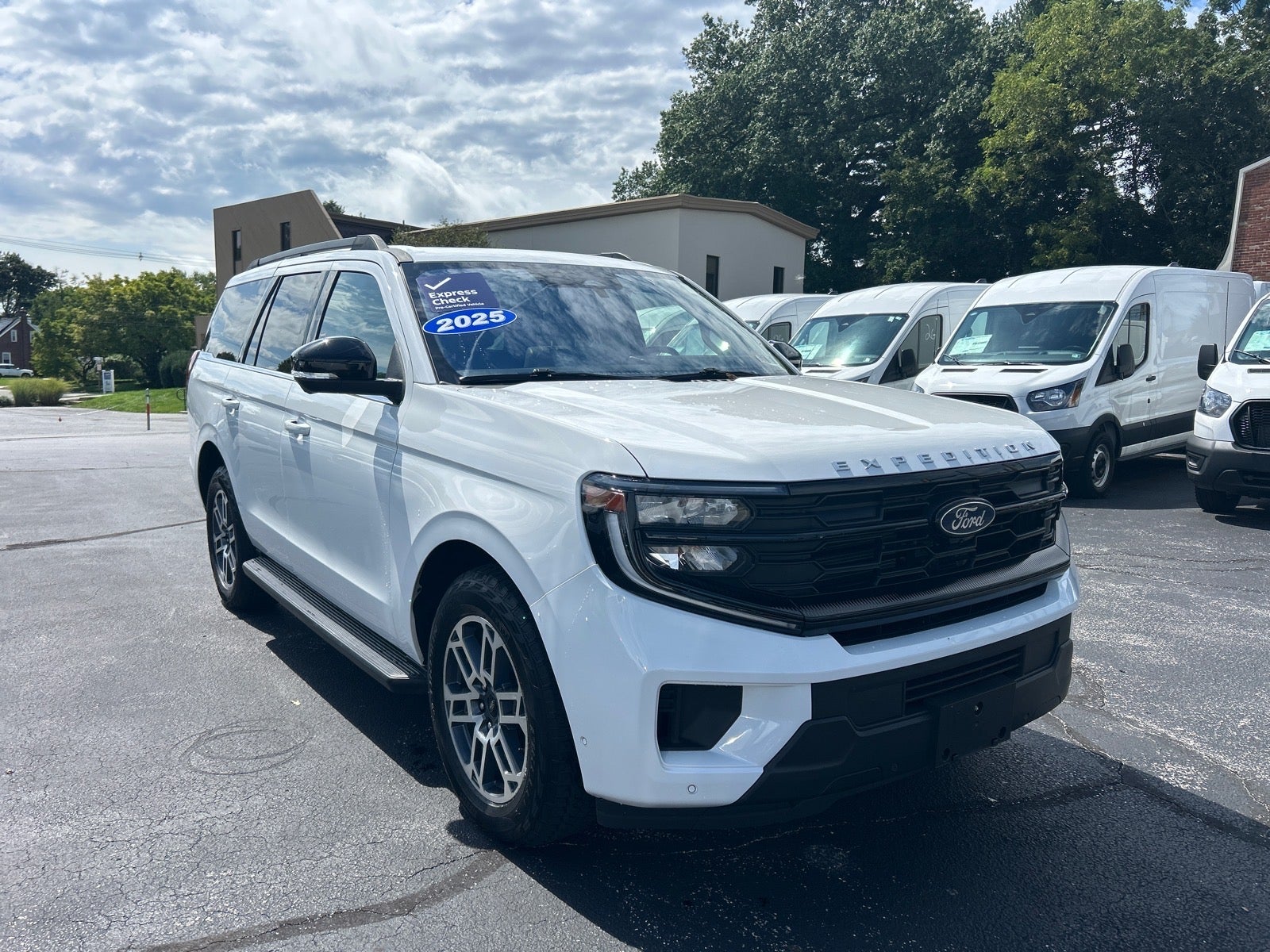 2025 Ford Expedition Active