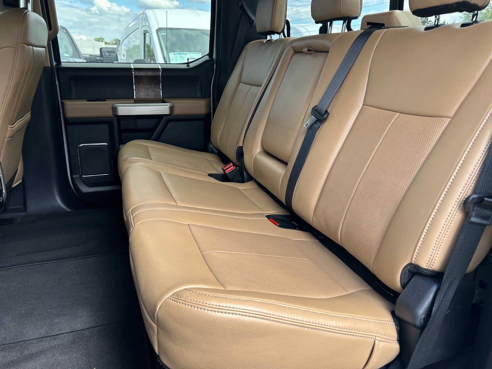 2022 Ford F-350SD Lariat