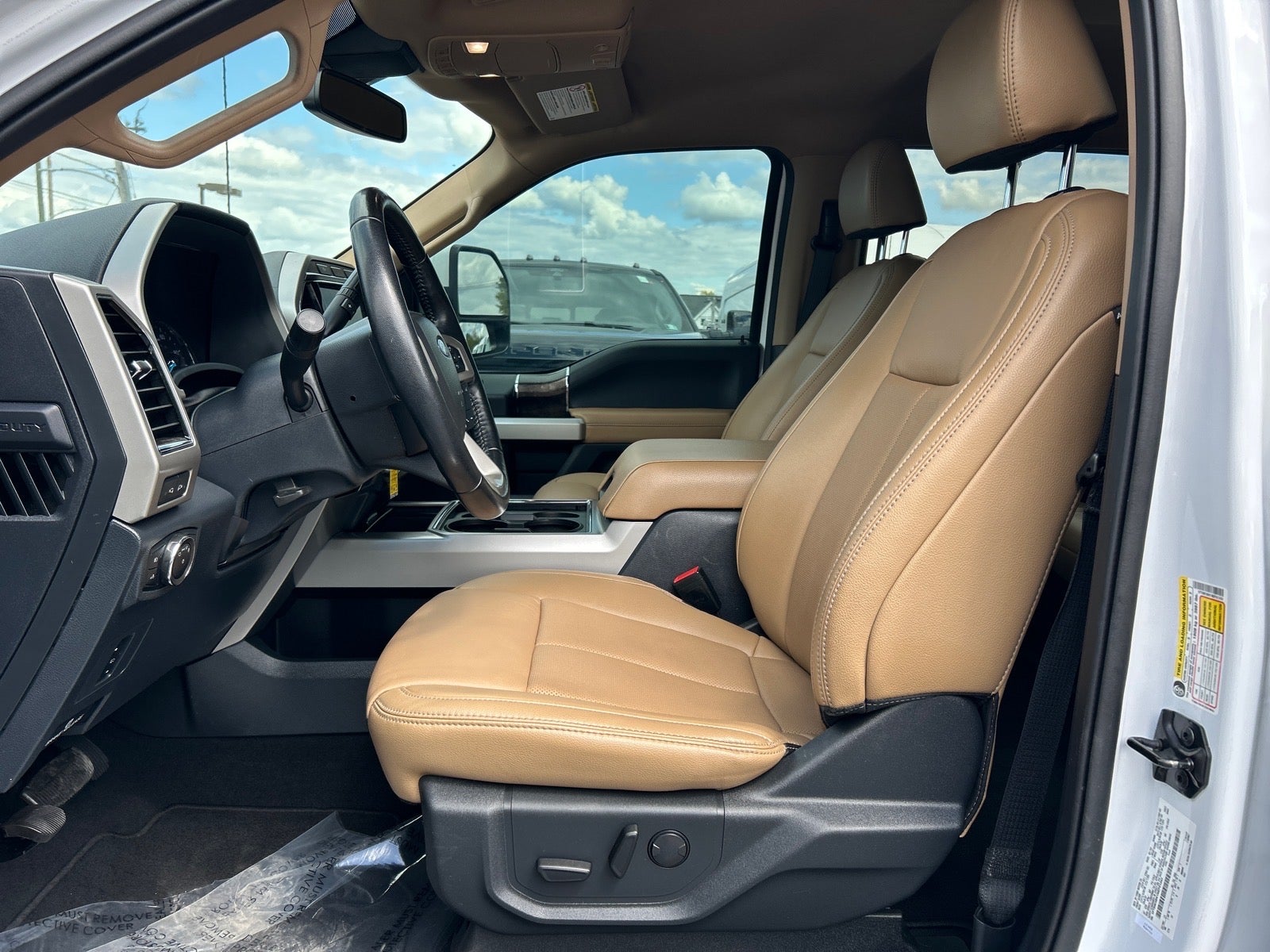2022 Ford F-350SD Lariat