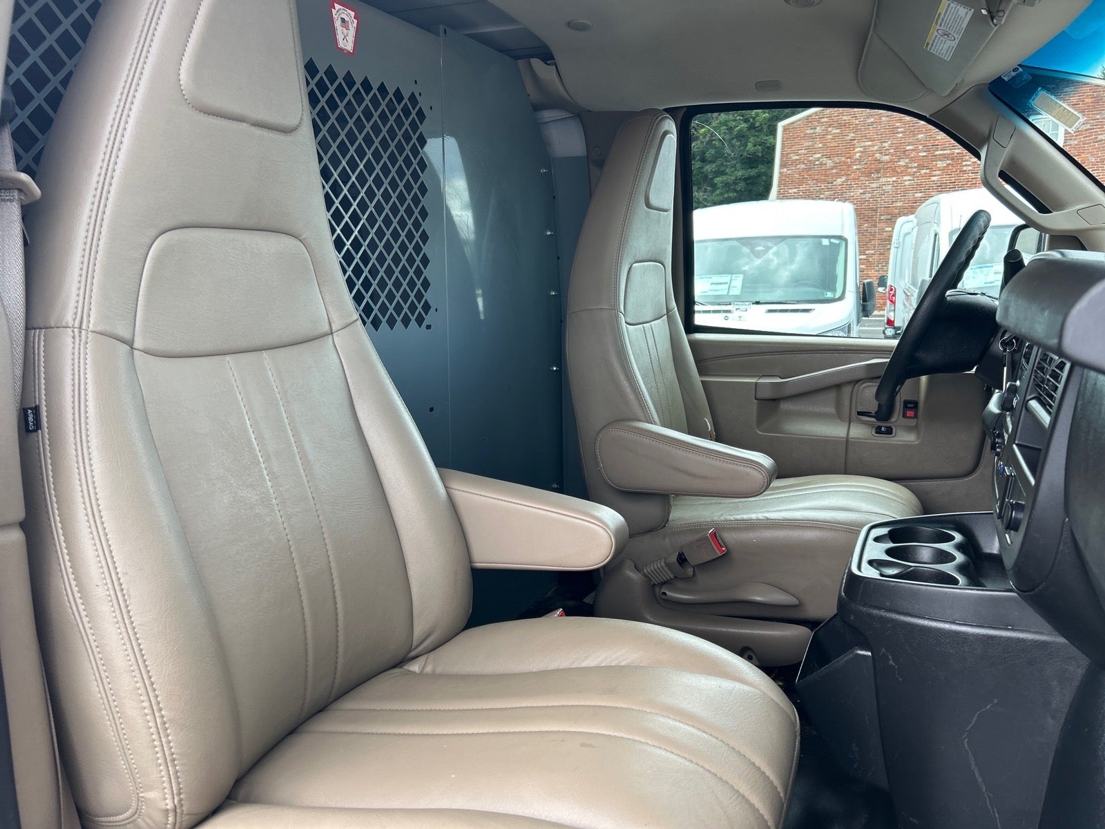 2020 Chevrolet Express 3500 Work Van Cargo