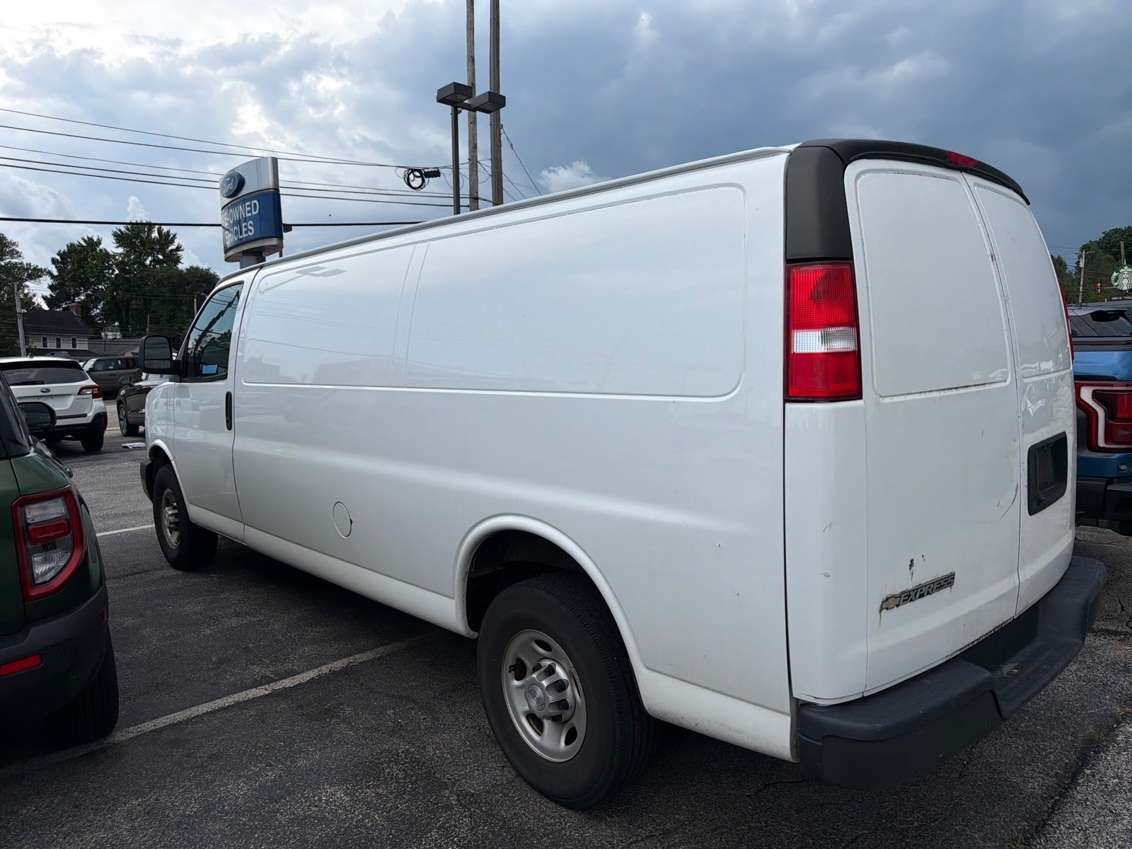 2020 Chevrolet Express 3500 Work Van Cargo