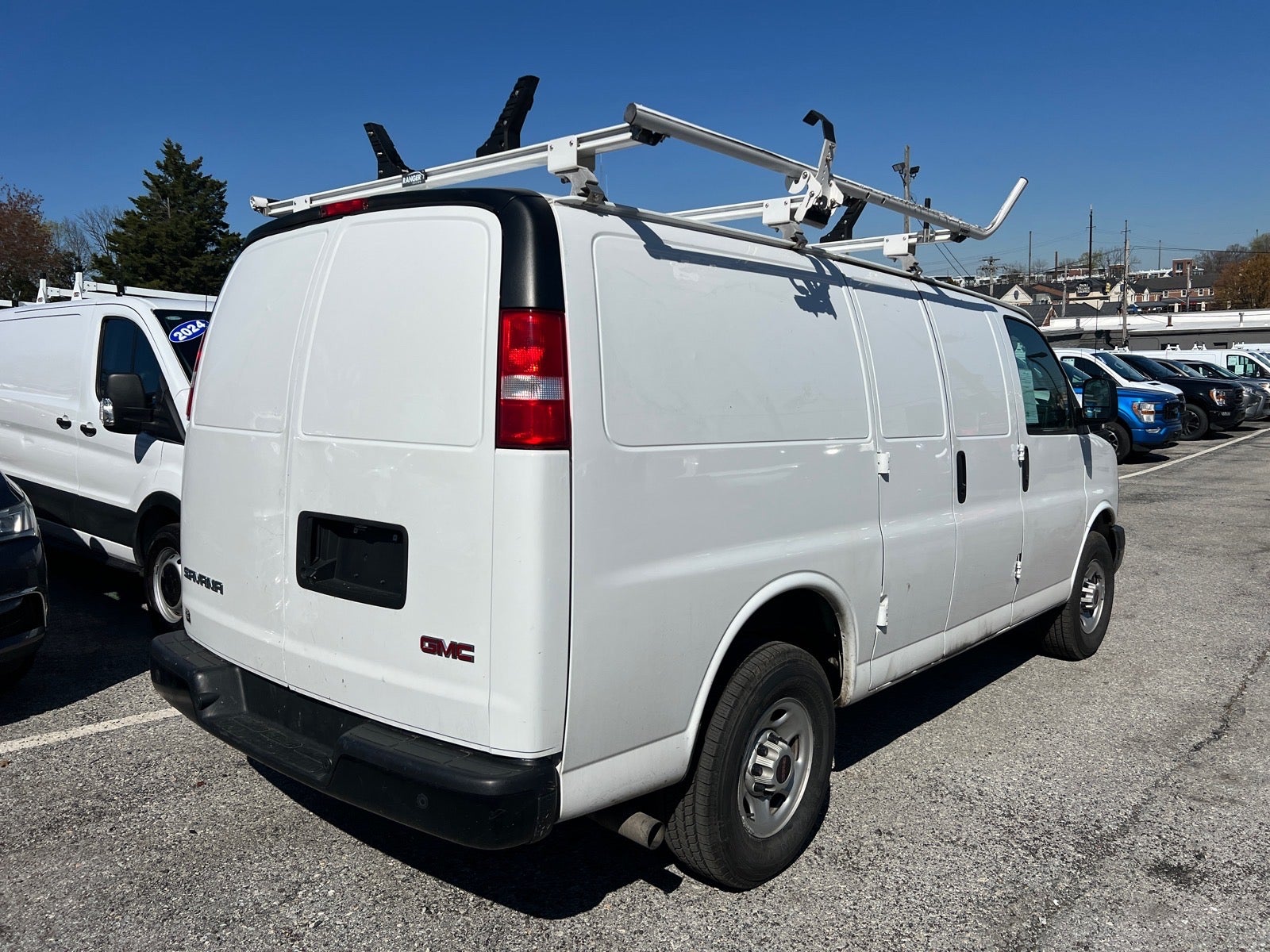 2023 GMC Savana 2500 Work Van