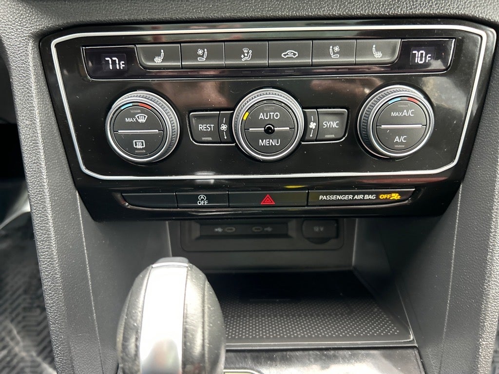 2021 Volkswagen Atlas 3.6L V6 SEL Premium R-Line