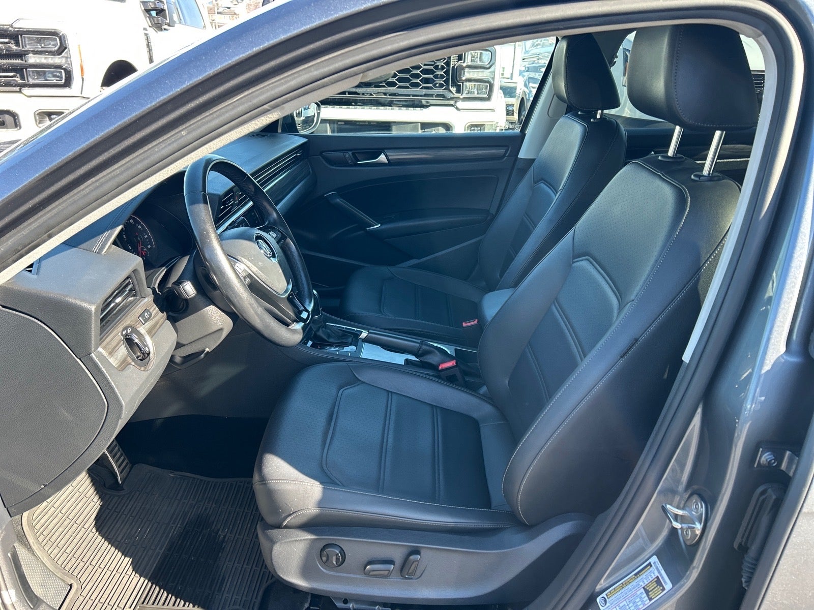 2020 Volkswagen Passat 2.0T R-Line