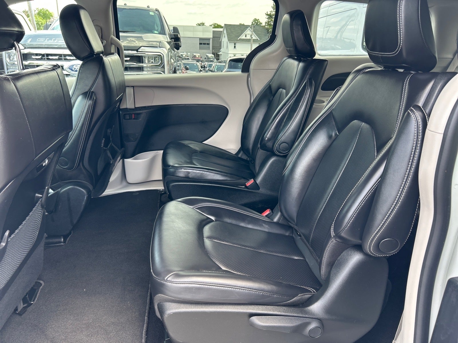 2023 Chrysler Pacifica Hybrid Touring L
