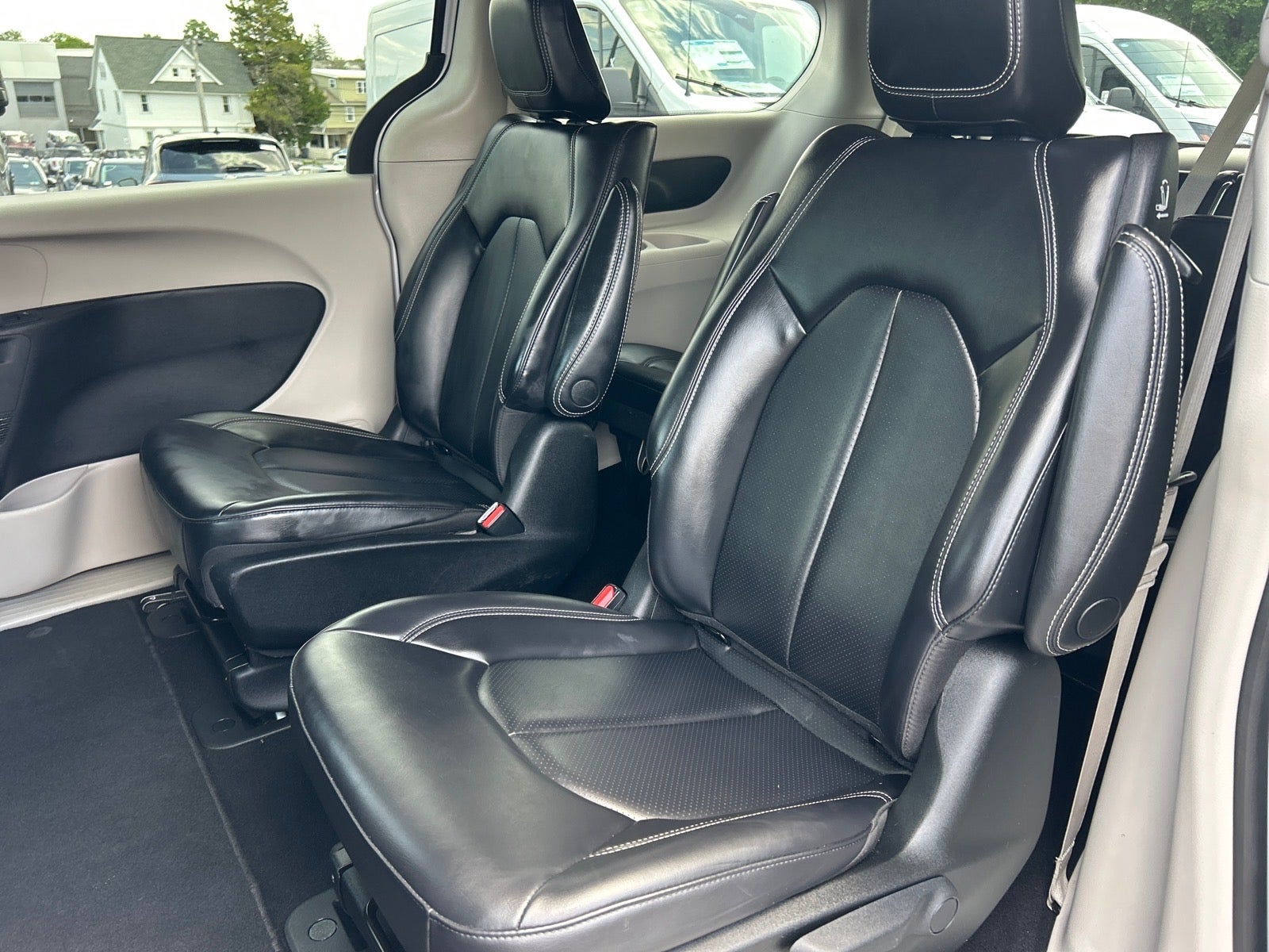 2023 Chrysler Pacifica Hybrid Touring L