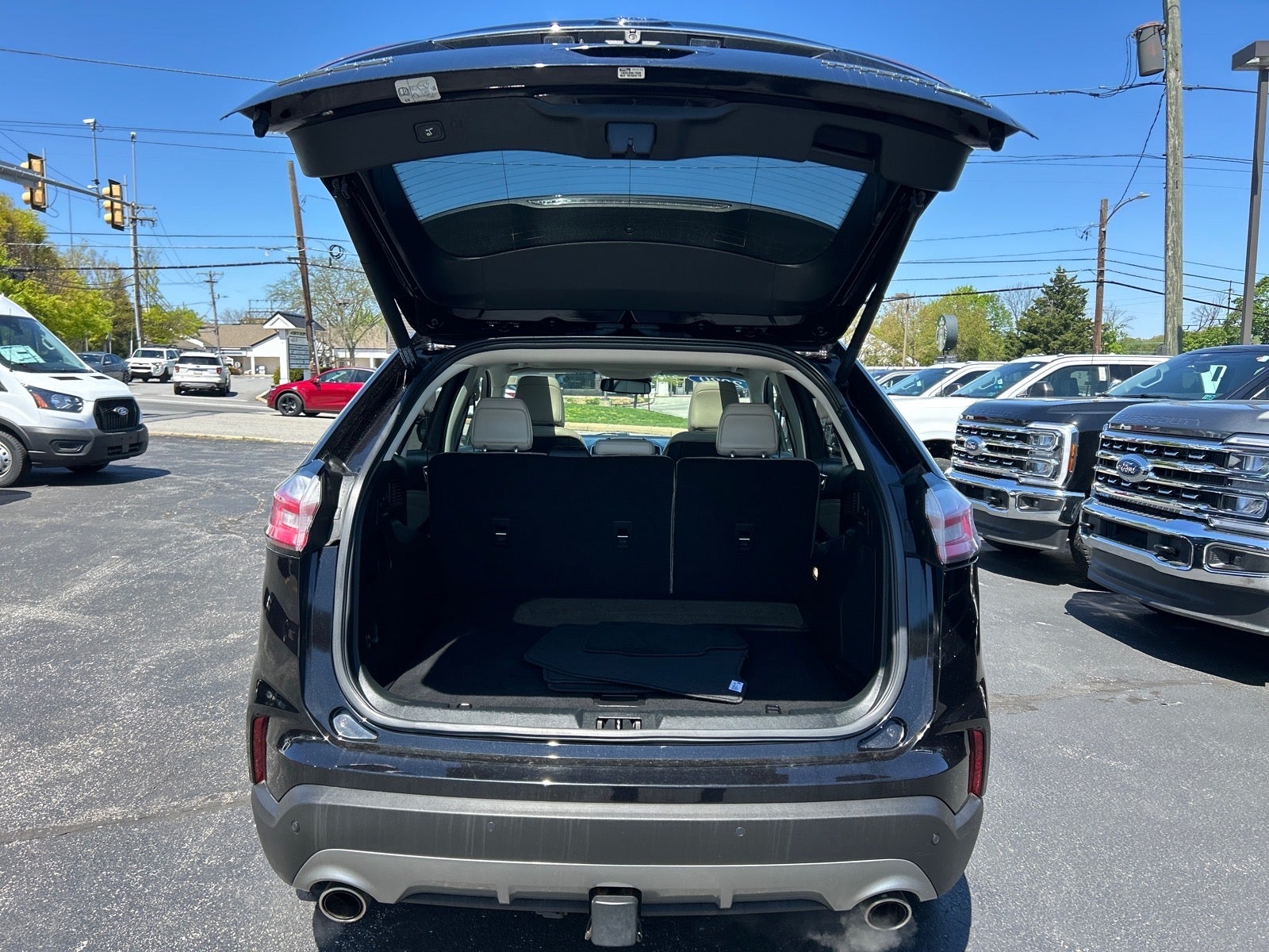2020 Ford Edge Titanium