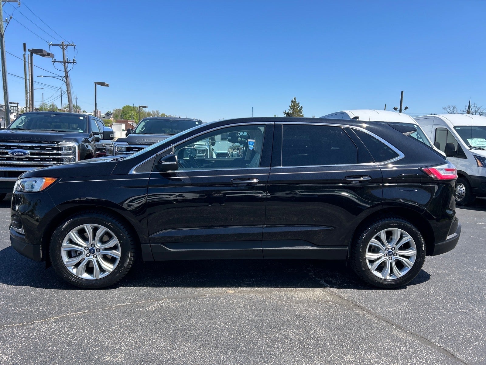 2020 Ford Edge Titanium