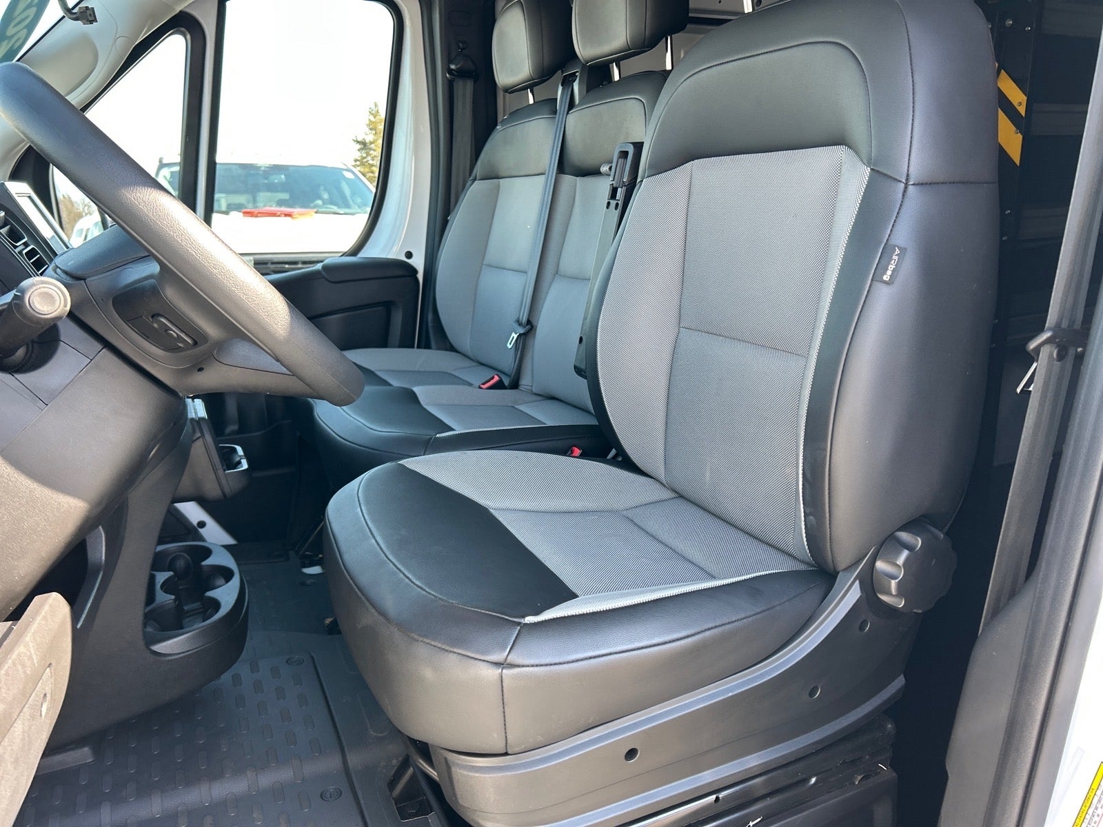 2025 RAM ProMaster 1500 Low Roof 136 WB