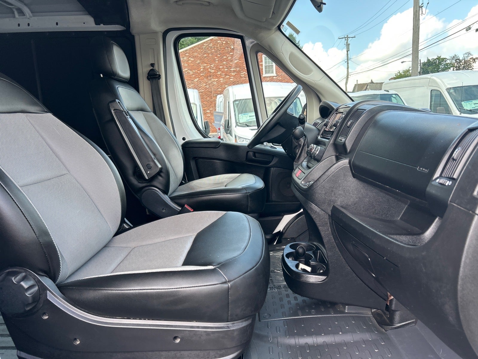 2021 RAM ProMaster 1500 Low Roof 136 WB