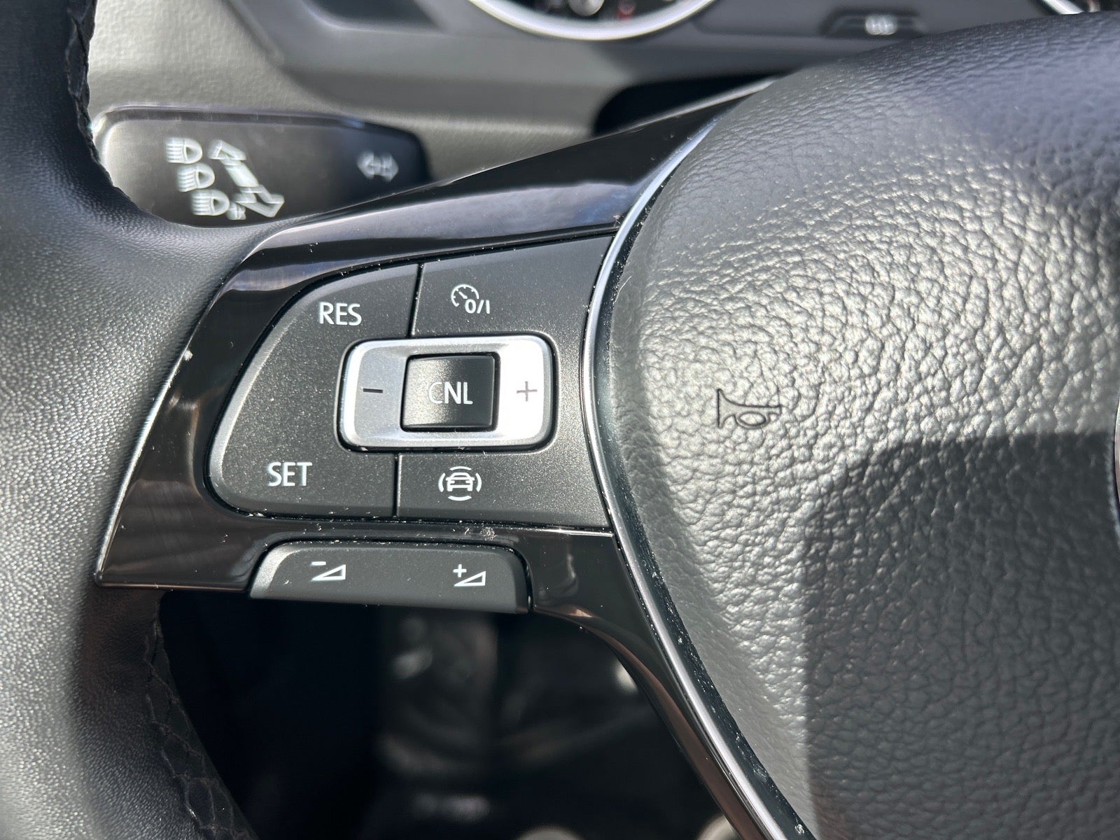 2020 Volkswagen Tiguan 2.0T SE 4Motion