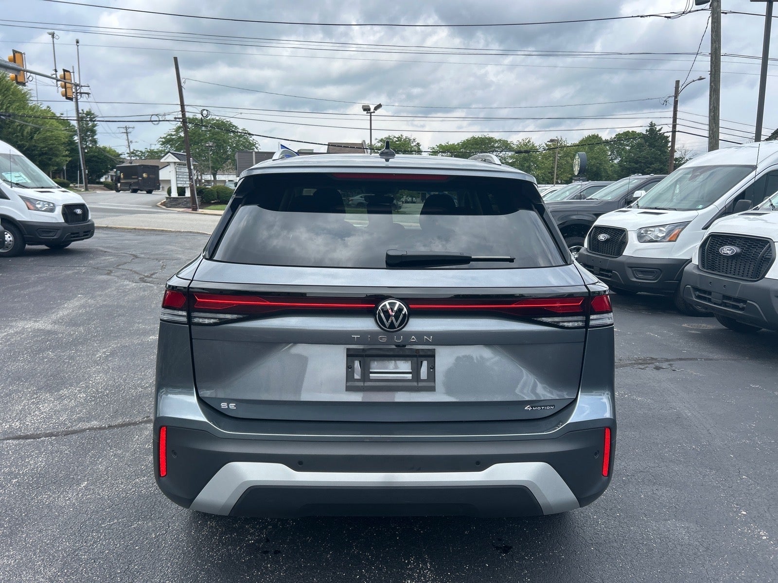 2025 Volkswagen Tiguan 2.0T SE