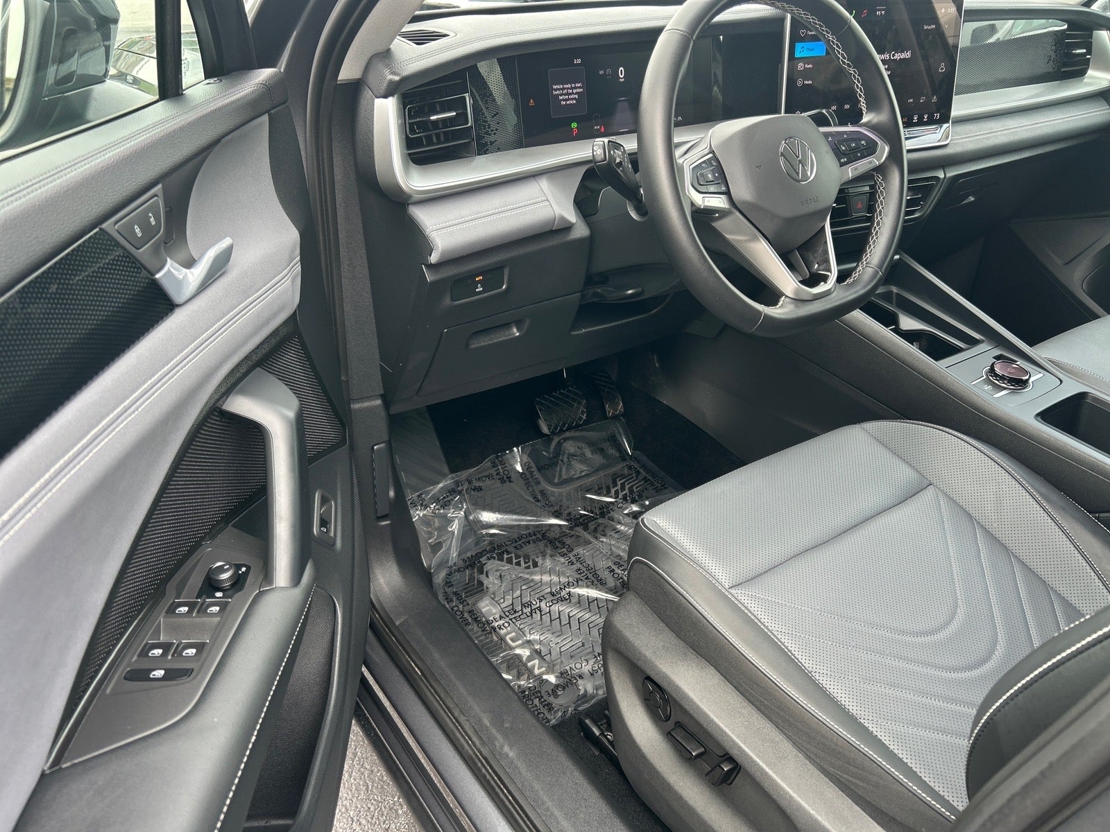 2025 Volkswagen Tiguan 2.0T SE