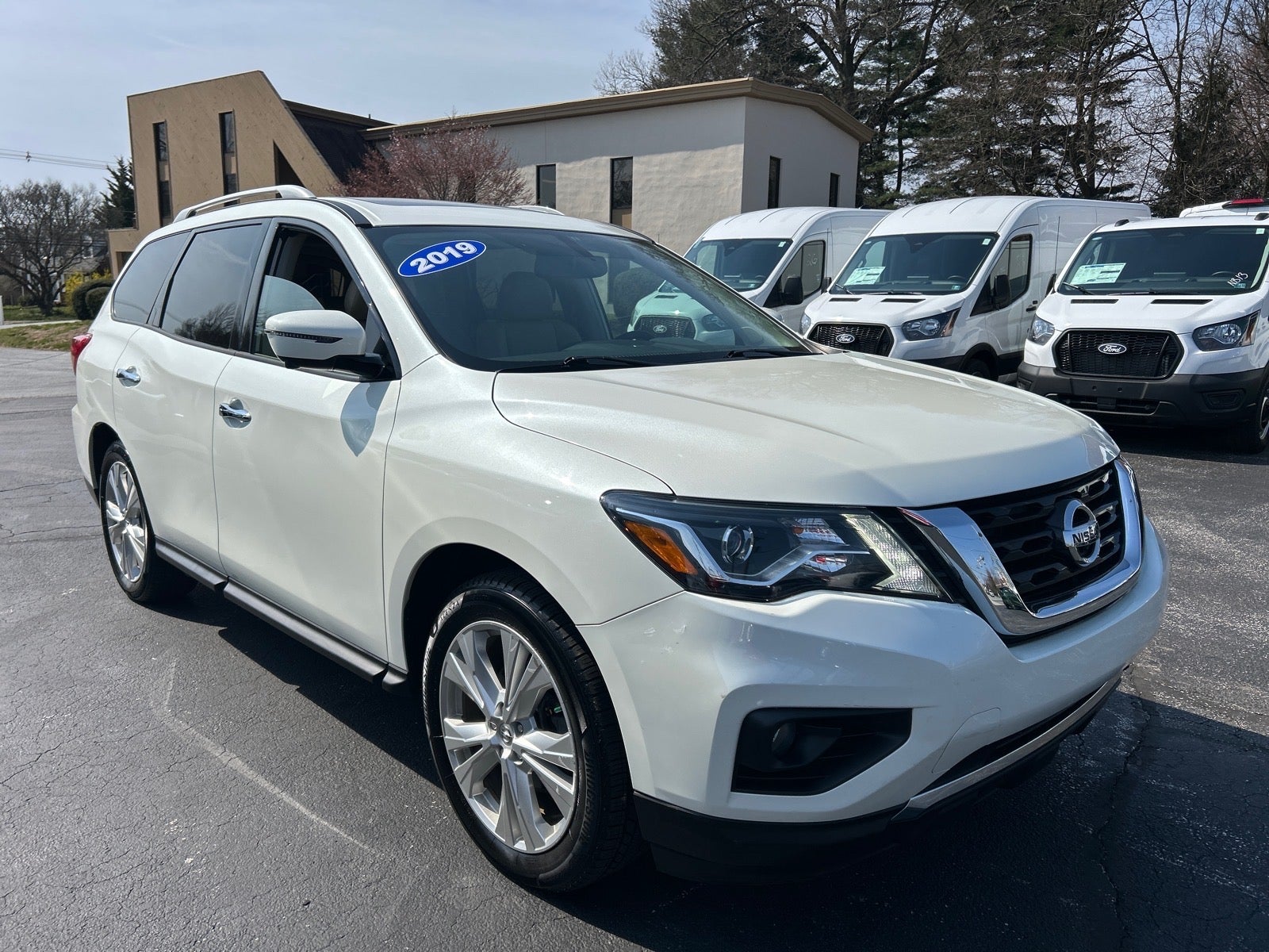 2019 Nissan Pathfinder SL