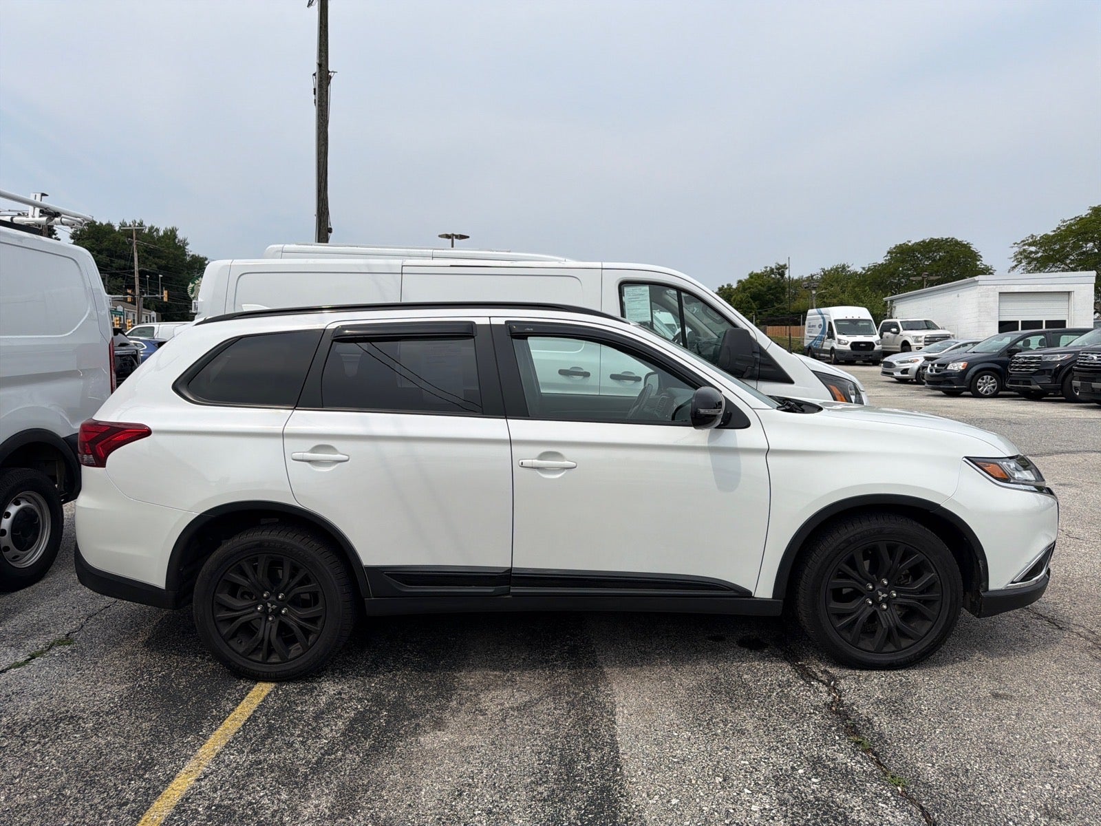 2018 Mitsubishi Outlander LE