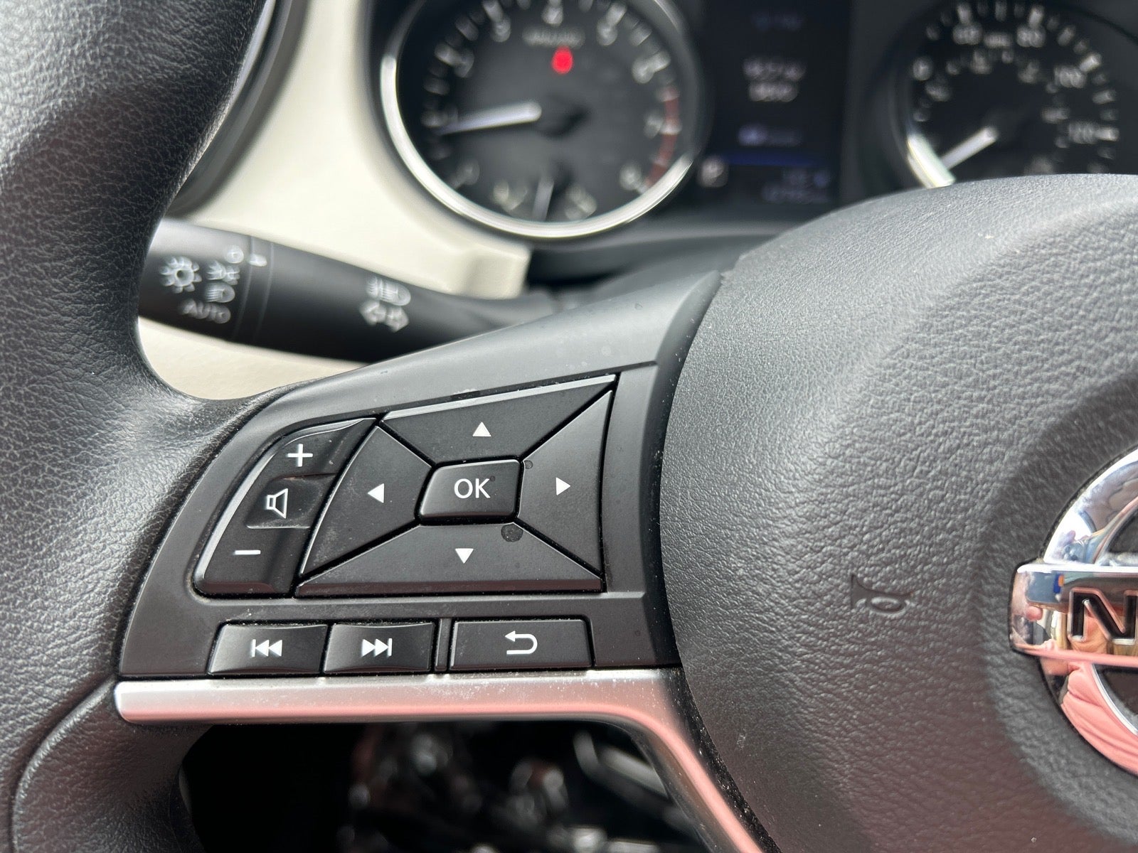 2020 Nissan Rogue Sport SV
