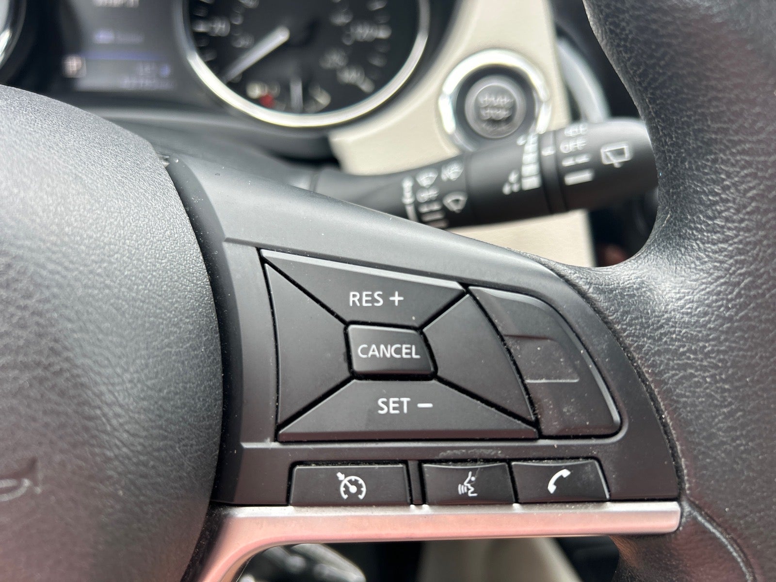 2020 Nissan Rogue Sport SV