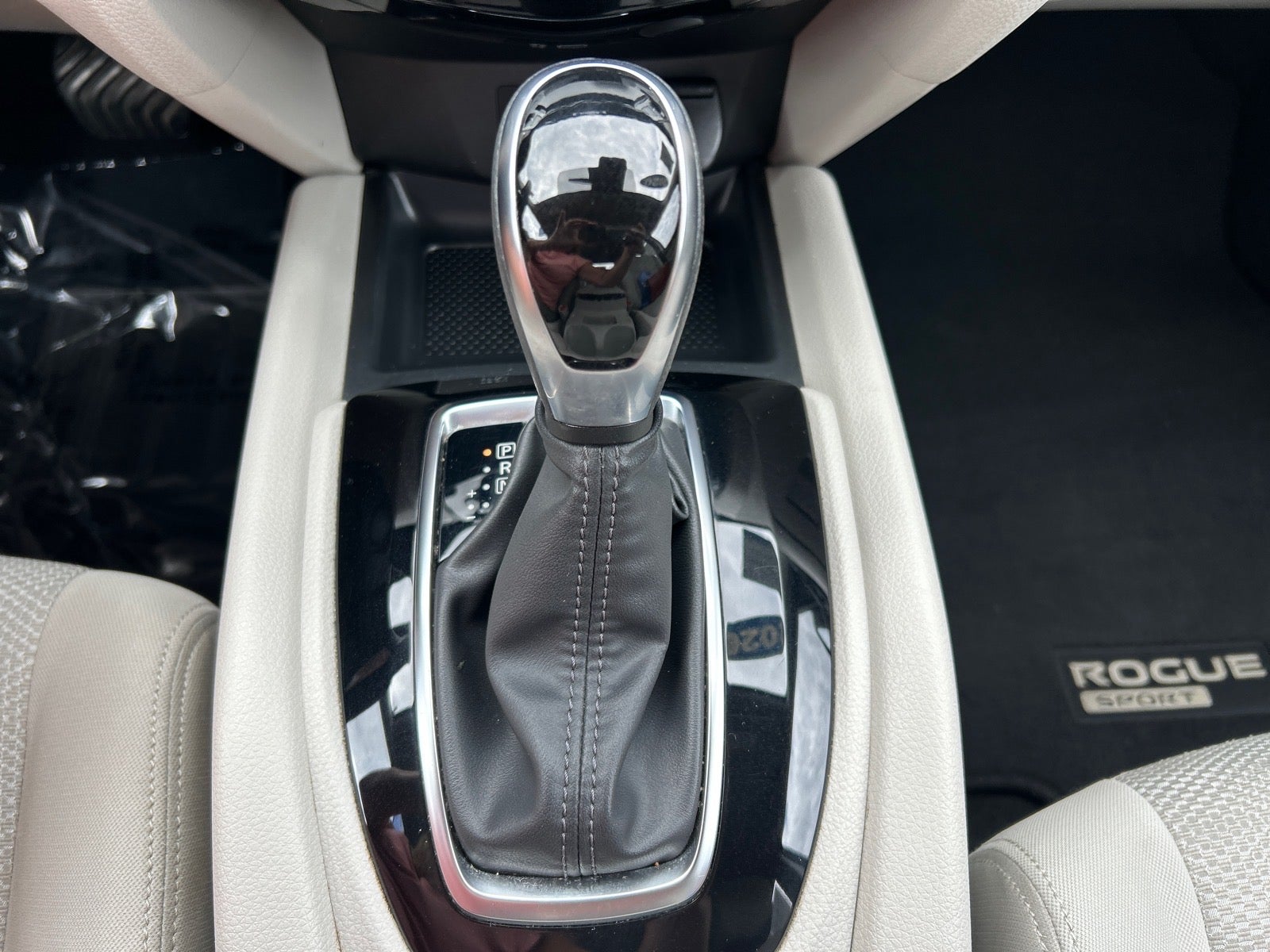 2020 Nissan Rogue Sport SV