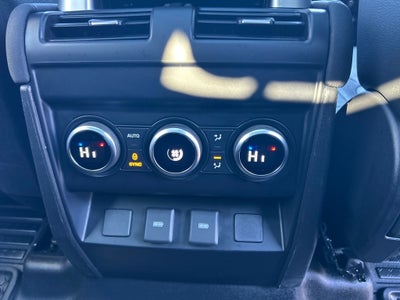 2023 Land Rover Defender 130 X-Dynamic SE