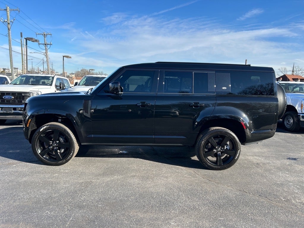 2023 Land Rover Defender 130 X-Dynamic SE