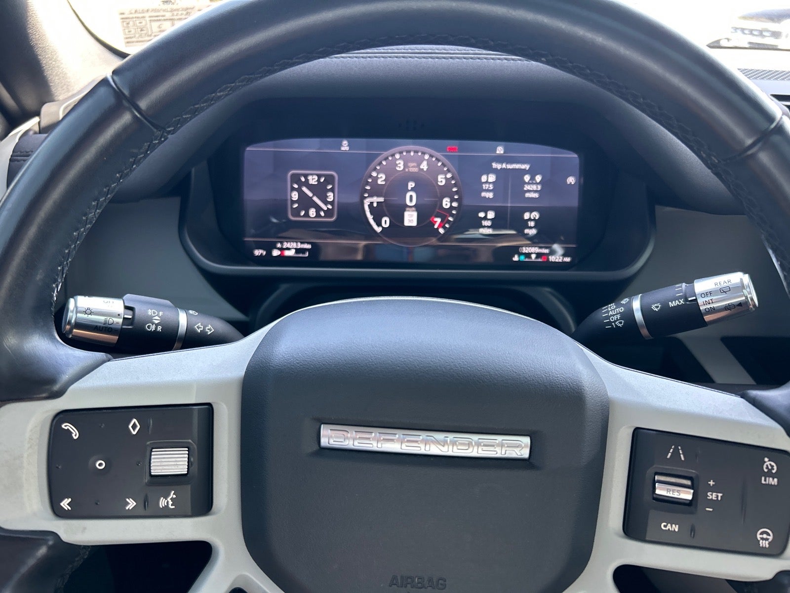 2020 Land Rover Defender 110 SE