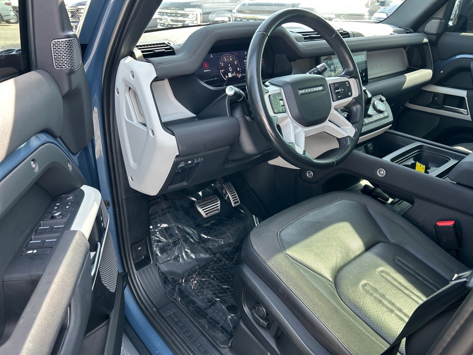2020 Land Rover Defender 110 SE