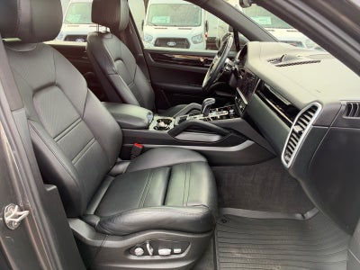 2020 Porsche Cayenne Base