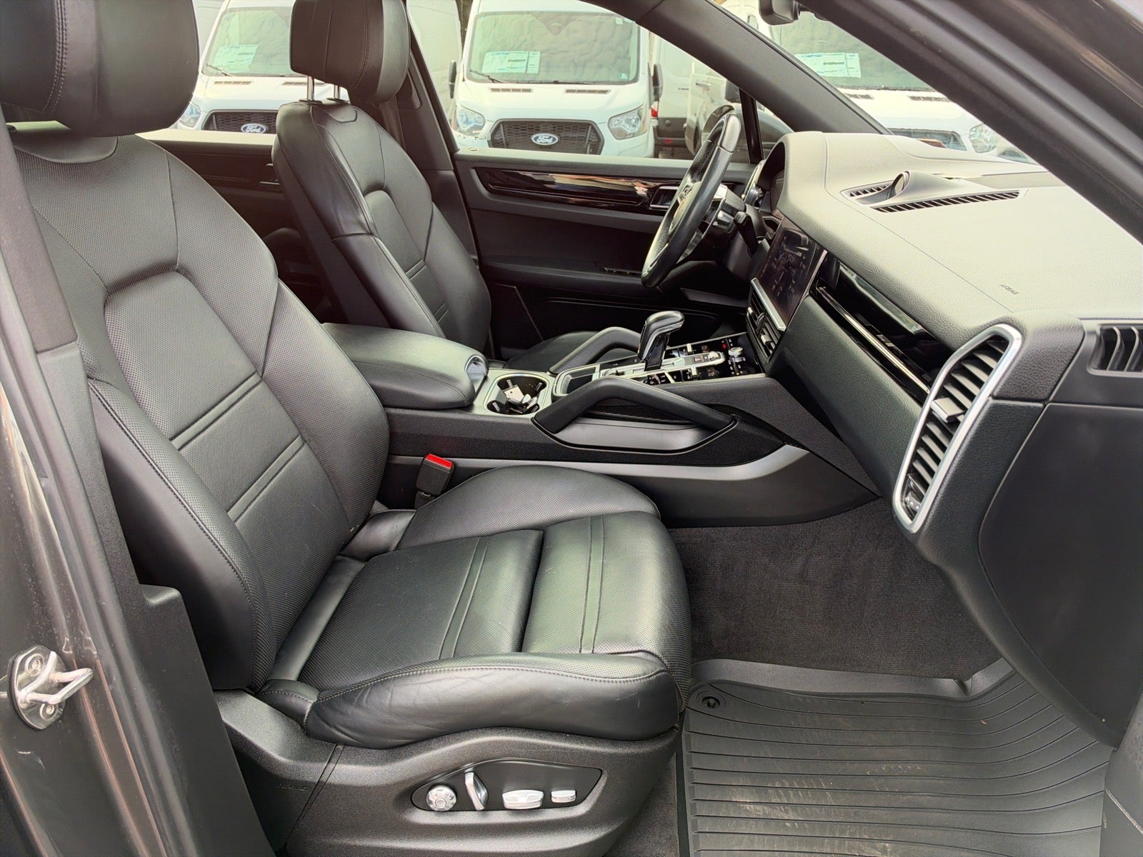 2020 Porsche Cayenne Base
