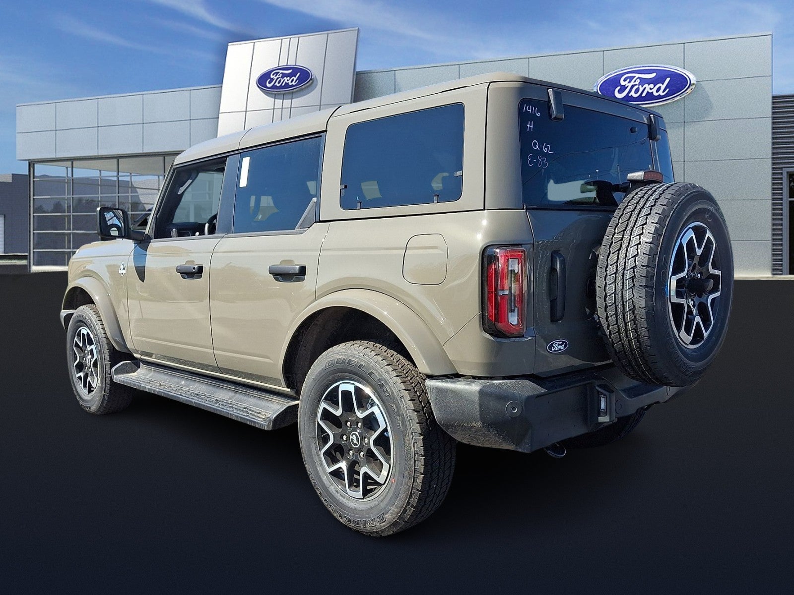 2026 Ford Bronco Outer Banks