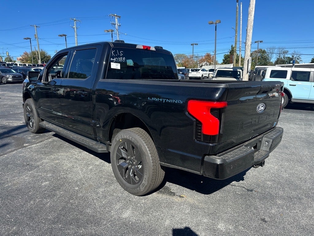 2025 Ford F-150 Lightning Flash