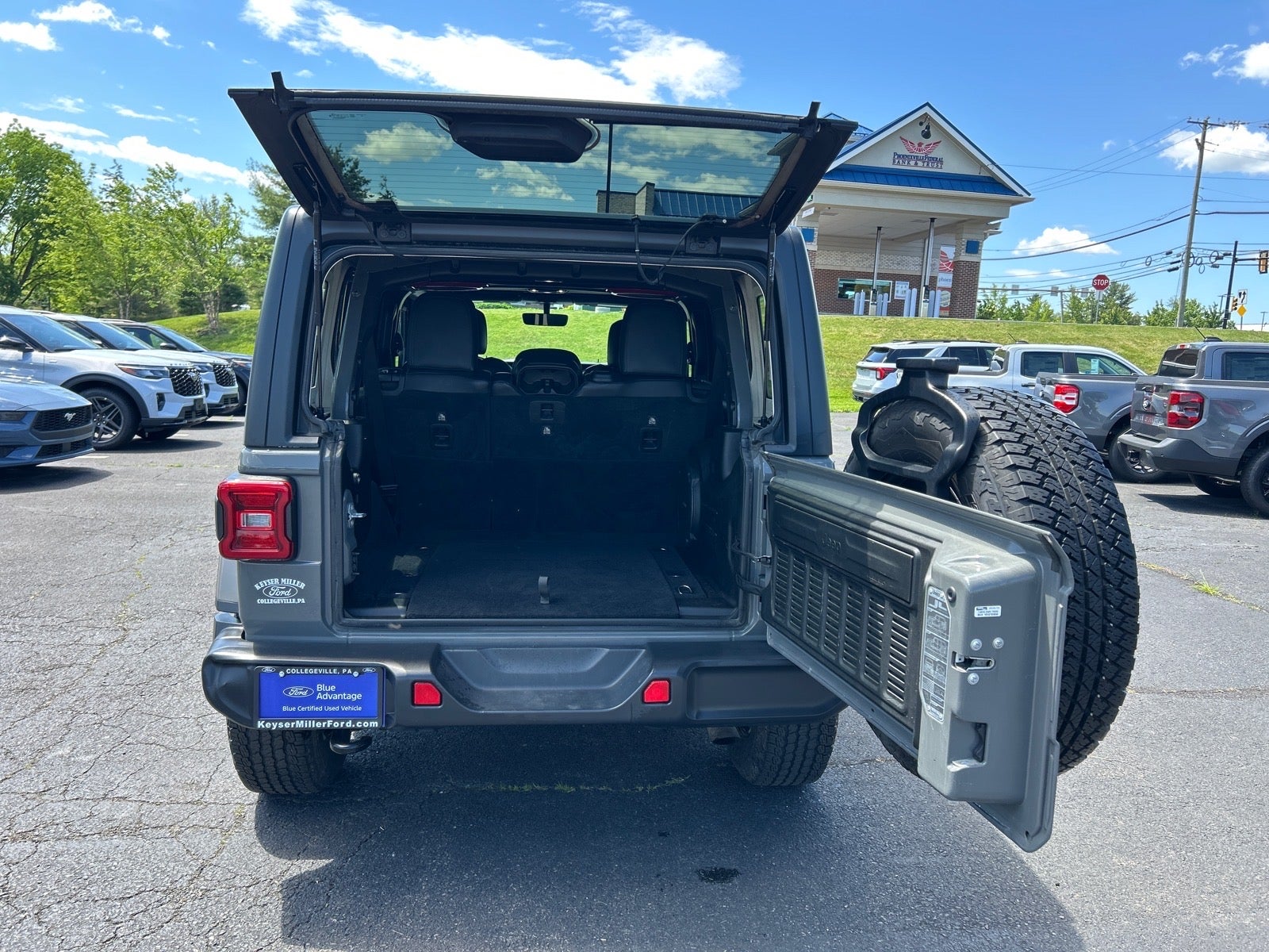 2020 Jeep Wrangler Unlimited Sahara