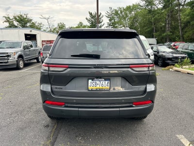 2022 Jeep Grand Cherokee Altitude
