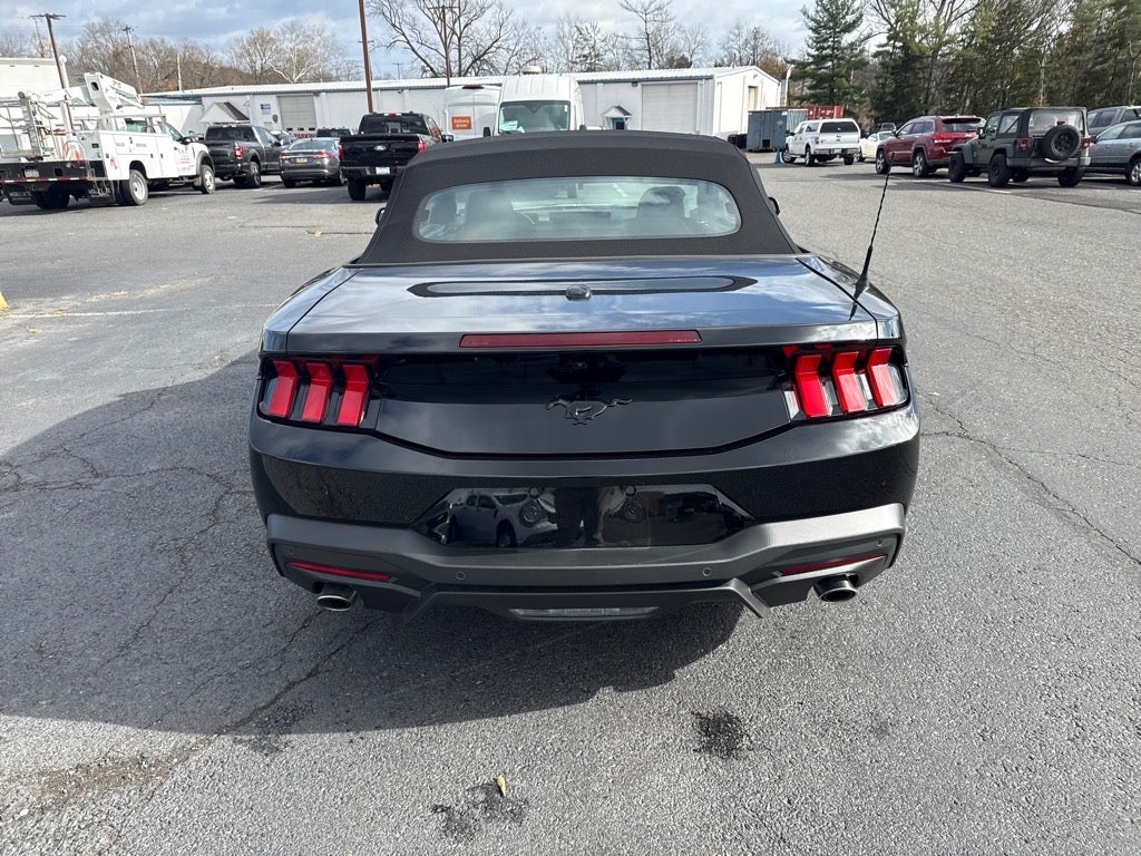 2025 Ford Mustang EcoBoost