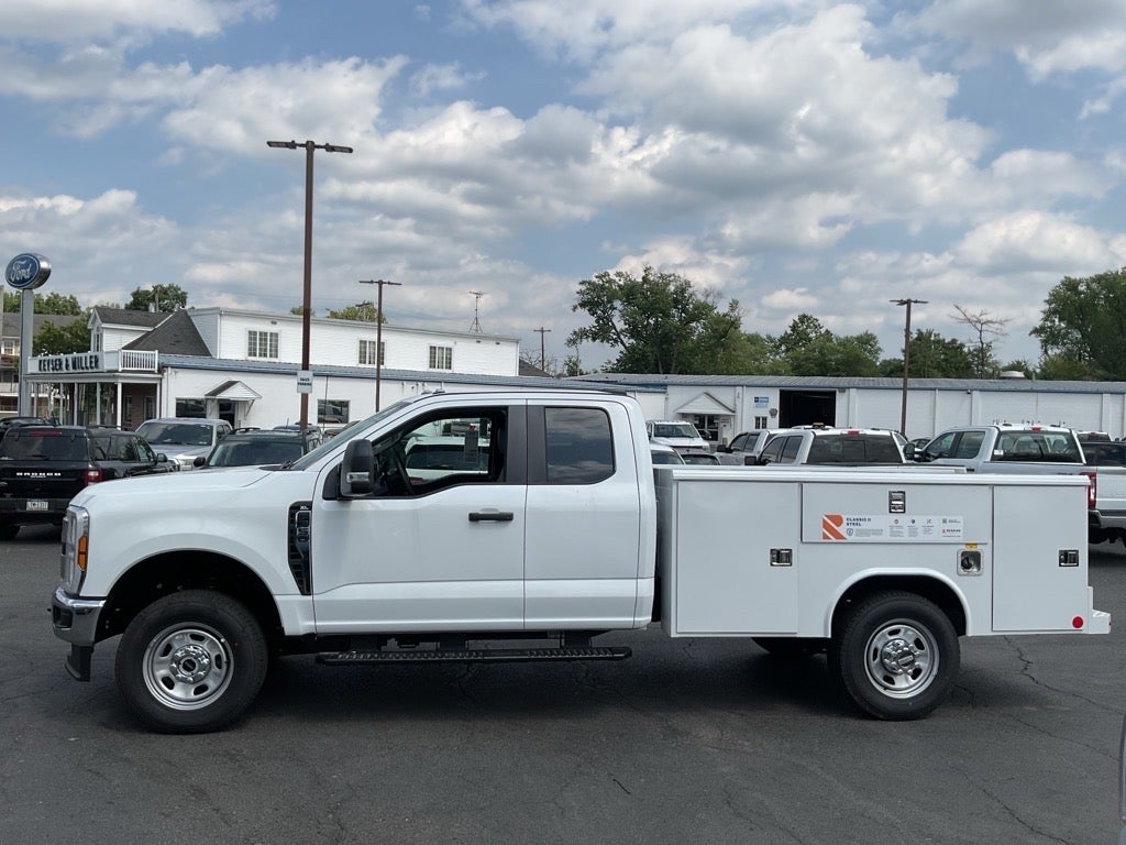 2025 Ford F-350SD XL Reading Classic Service Body