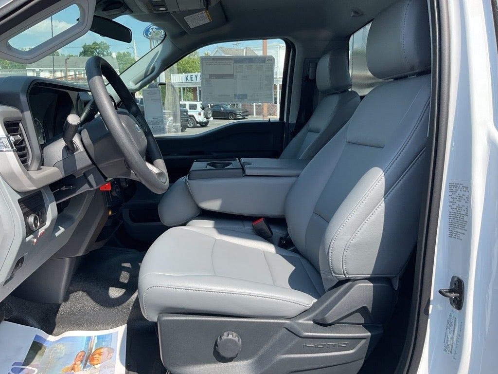 2025 Ford F-550SD XL Reading Dump