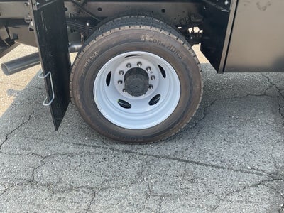 2025 Ford F-550SD XL Reading Dump