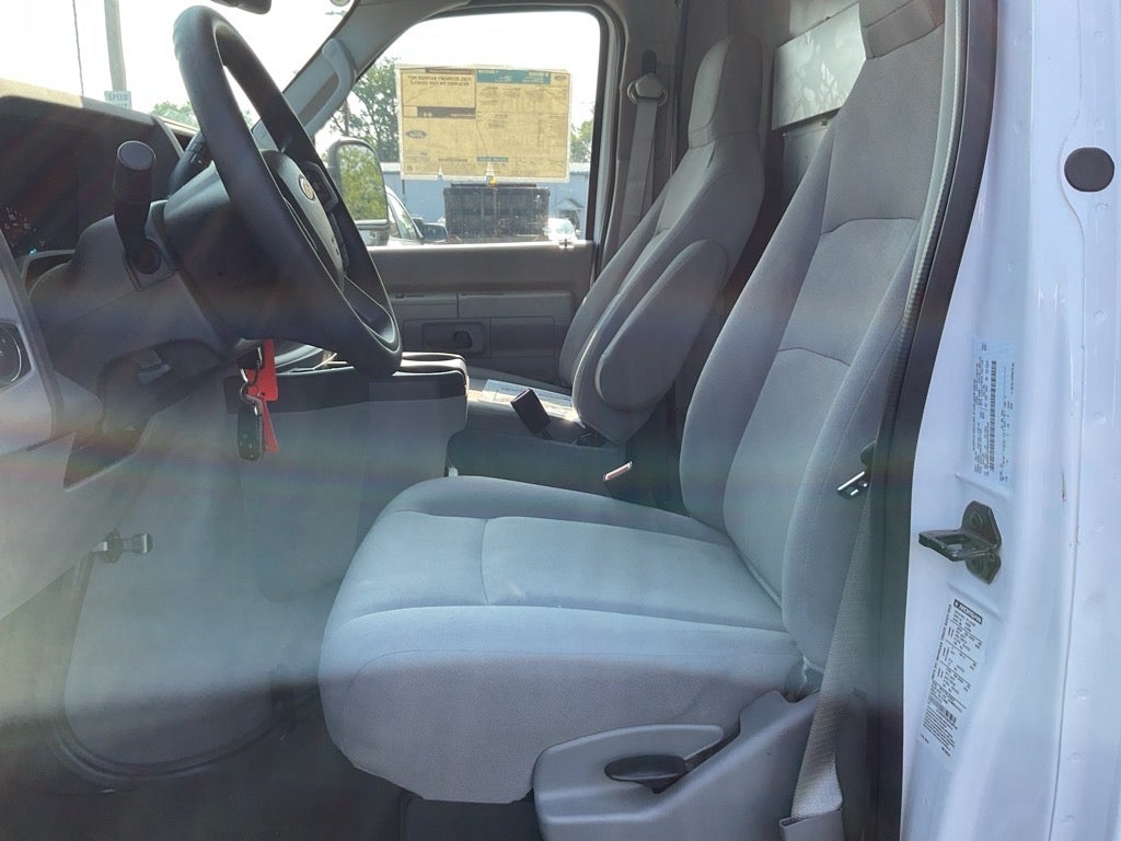 2025 Ford E-350SD Base 12 FT Box Van