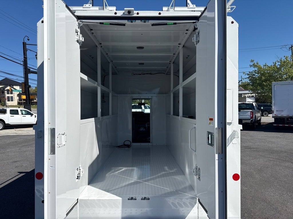 2026 Ford E-350SD Base Reading Enclosed Utility Body
