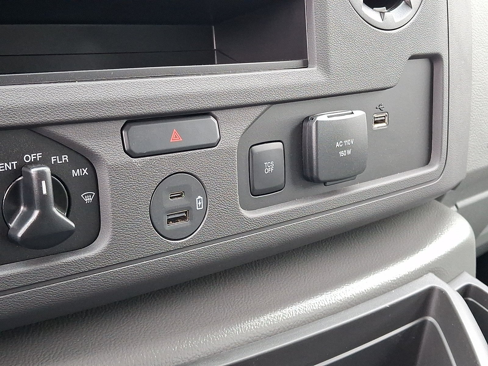 2026 Ford E-350SD Base Reading Enclosed Utility Body