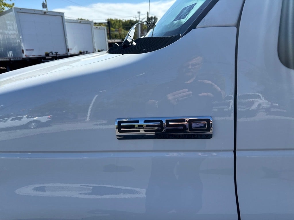 2026 Ford E-350SD Base Reading Enclosed Utility Body