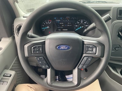 2025 Ford E-450SD Base 17 FT Box Van