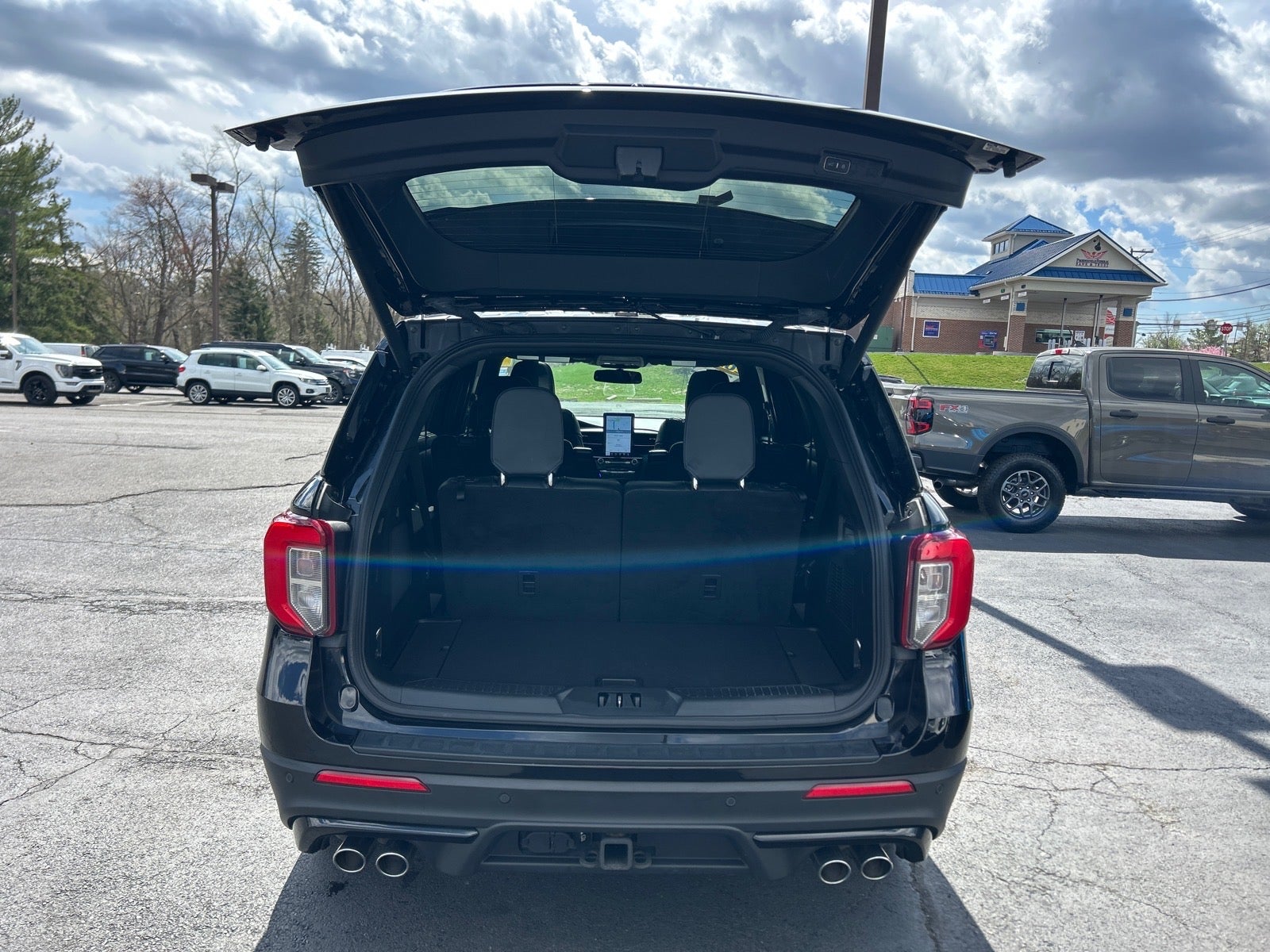 2023 Ford Explorer ST