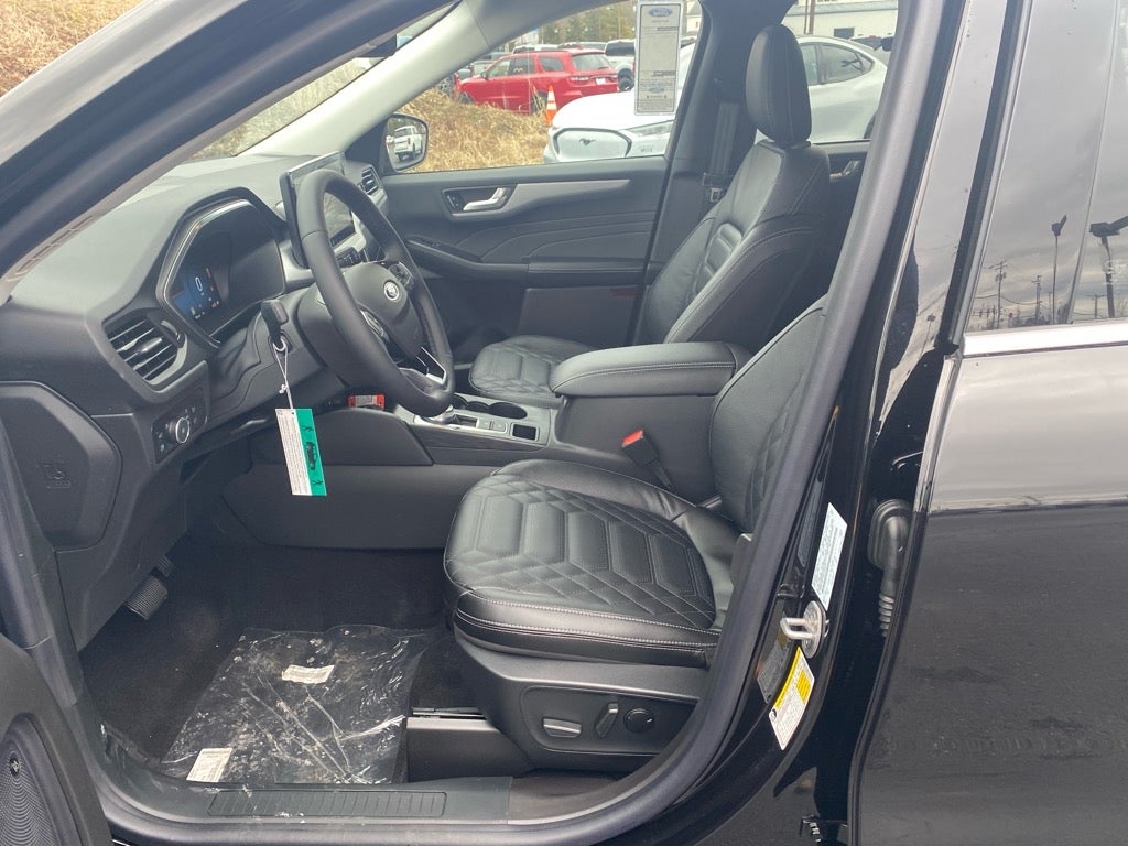 2024 Ford Escape Plug-In Hybrid Base