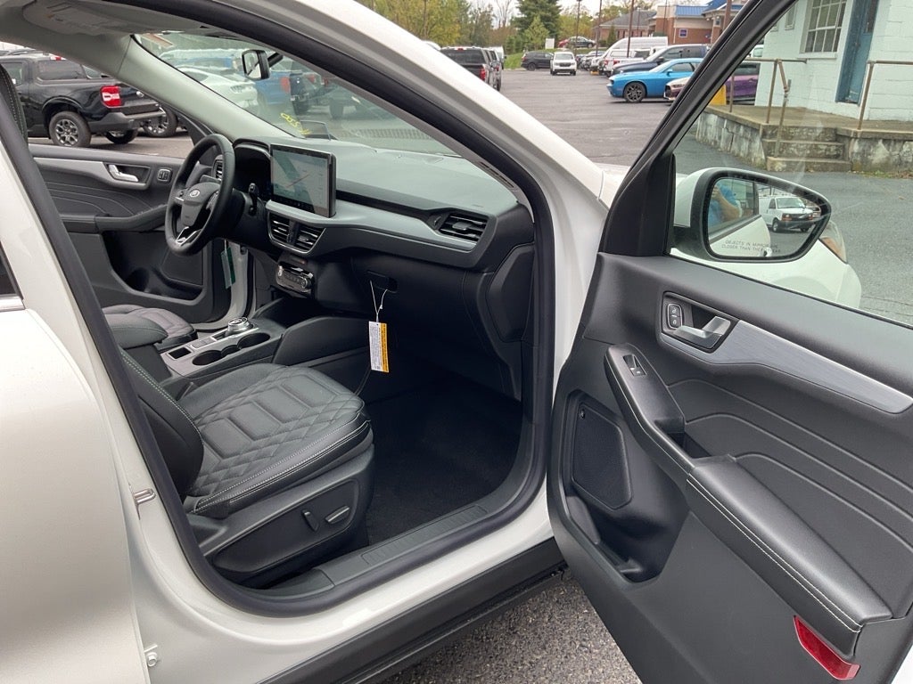 2024 Ford Escape Plug-In Hybrid Base